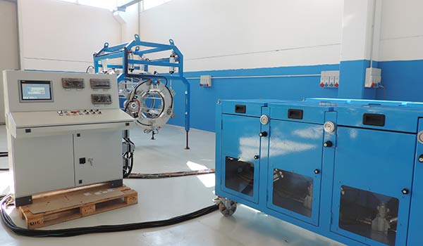 Automatic field joint coating flame spray equipment